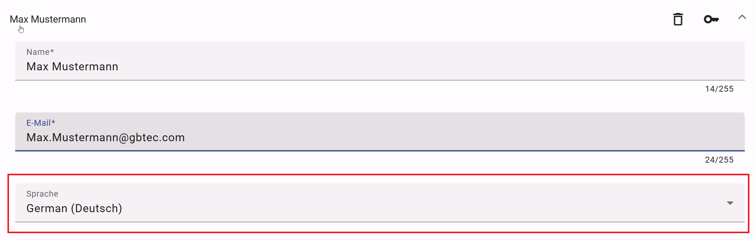 Der Screenshot zeigt das Drop-down-Menü um die Benutzersprache einzustellen.