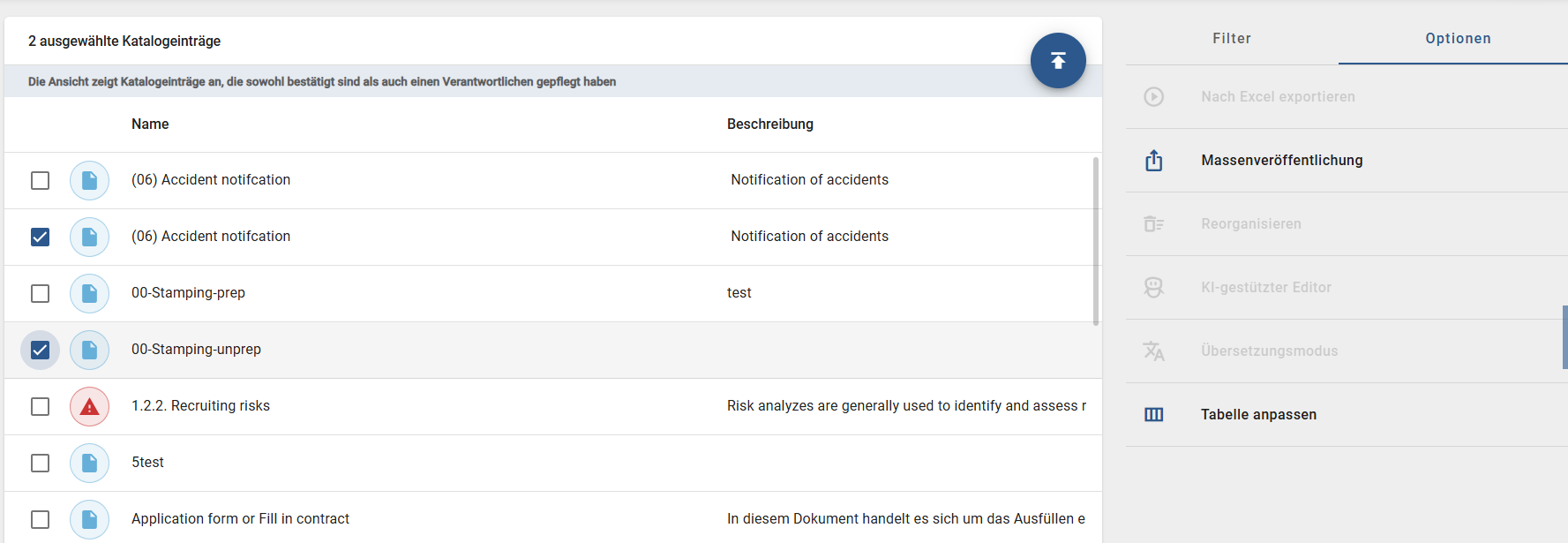 Der Screenshot illustriert das Auswählen von Katalogeinträgen für die Massenveröffentlichung.